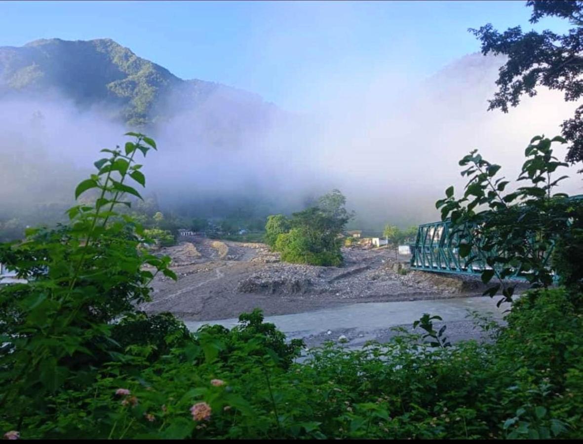 Qcent Woods Resort & Spa, Rishikesh Exterior photo