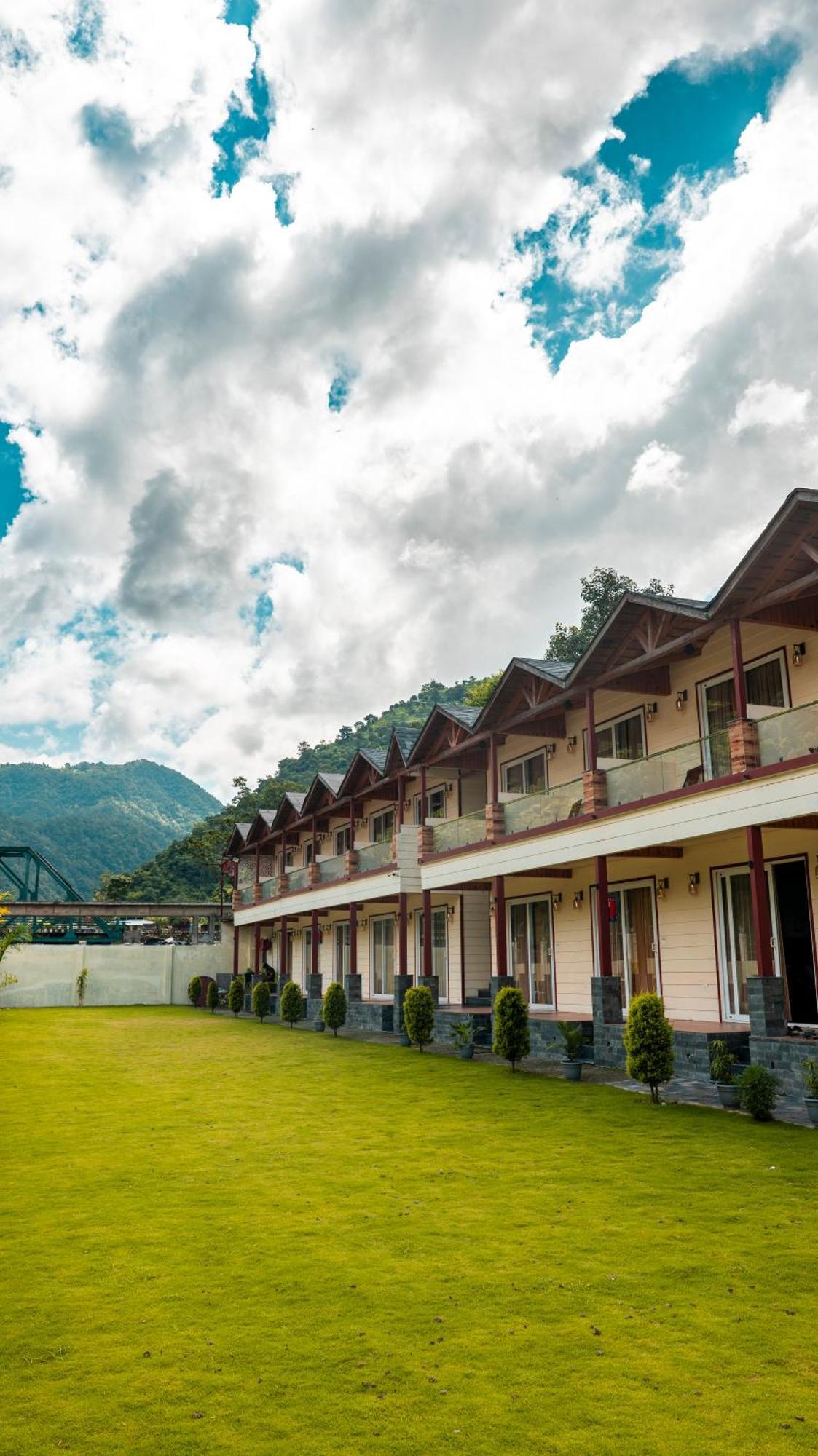 Qcent Woods Resort & Spa, Rishikesh Exterior photo